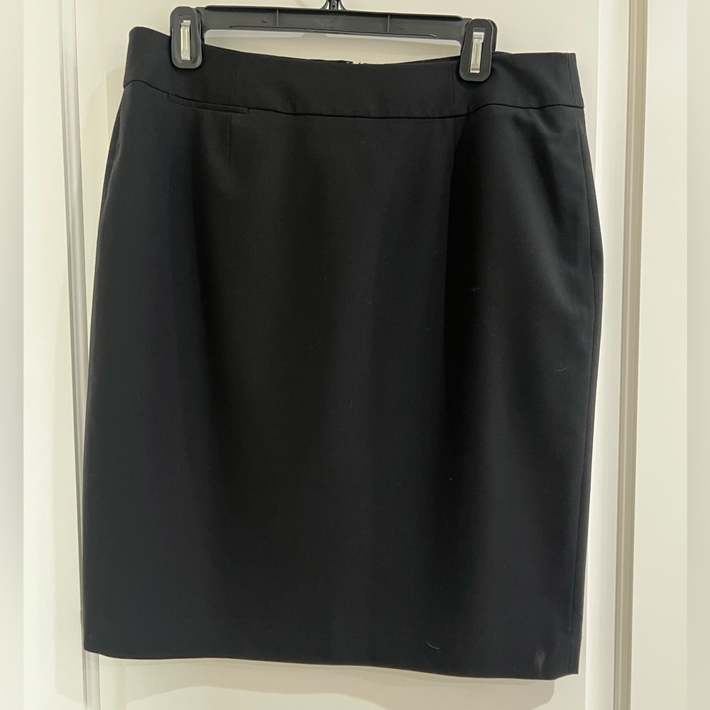 Calvin Klein Black Pencil Skirt - Sleek Tailored Silhouette